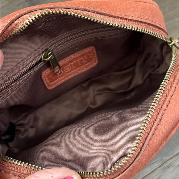 BORN Millport Woven Genuine Leather Crossbody/Belt Bag,2 zip top,inside zip - Picture 8 of 14